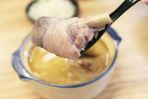 【台北內湖】麻雞王美食坊-溫和美味的麻油雞