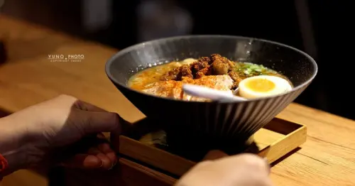 雲林斗六最強拉麵就這家！將屋拉麵爆濃泡系雞白湯，免費加麵在地人也愛。