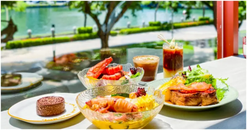 高雄愛河咖啡廳推薦！築典咖啡 邊享高雄早午餐、義大利麵邊賞愛河美景。