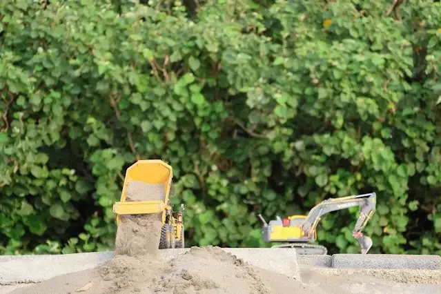新屋濱海林蔭沙洲 (西濱公路) - 遙控砂石車  - 遙控挖土機