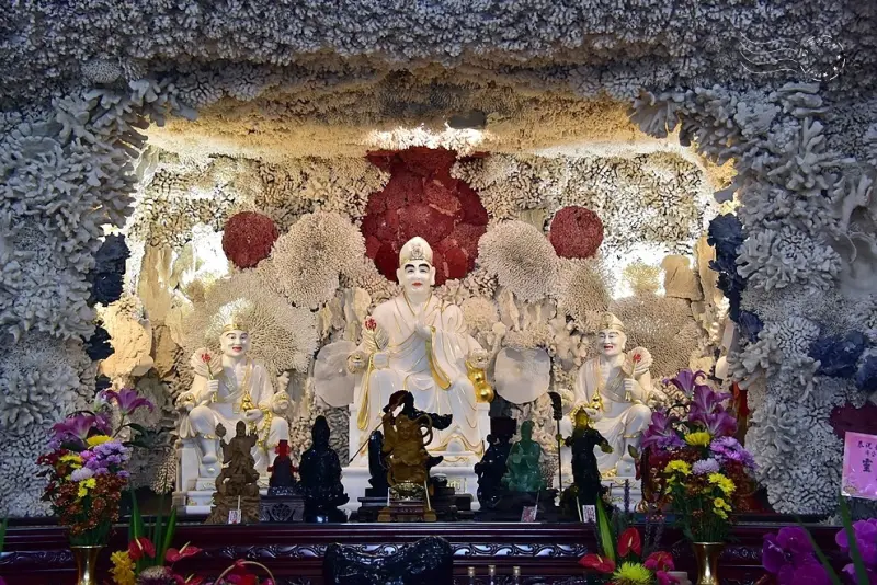 【石門珊瑚貝殼廟】濟公