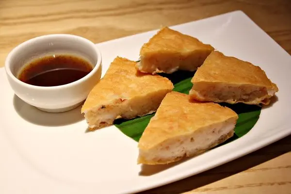 【饗泰多泰式風格餐廳】厚實月亮蝦餅