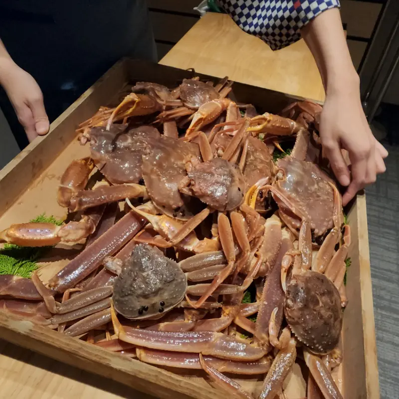 台北市中山區美食|捷運中山國小站｜月夜岩 蟹懷石｜鱈場螃蟹六吃無菜單料理｜日本職人螃蟹專門料理店｜月夜岩活體蟹懷石