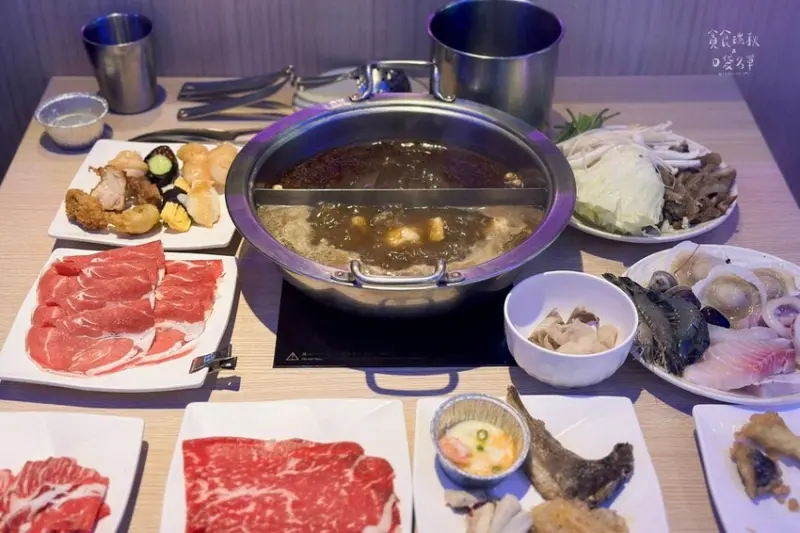 台中東區｜期間限定泰式料理、肉骨茶湯底、M9和牛吃到飽｜饗麻