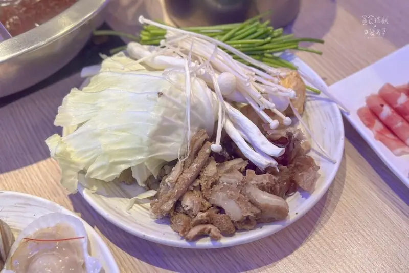 台中東區｜期間限定泰式料理、肉骨茶湯底、M9和牛吃到飽｜饗麻