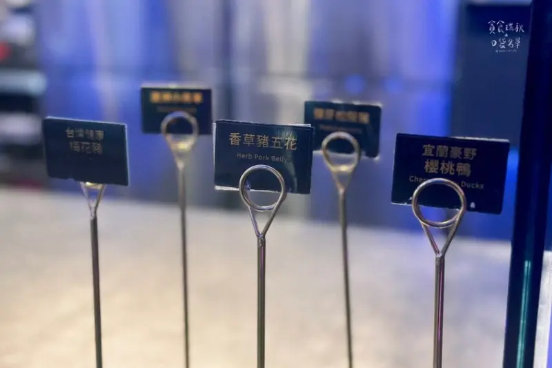 台中東區｜期間限定泰式料理、肉骨茶湯底、M9和牛吃到飽｜饗麻