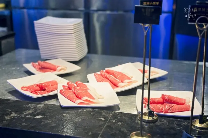 台中東區｜期間限定泰式料理、肉骨茶湯底、M9和牛吃到飽｜饗麻