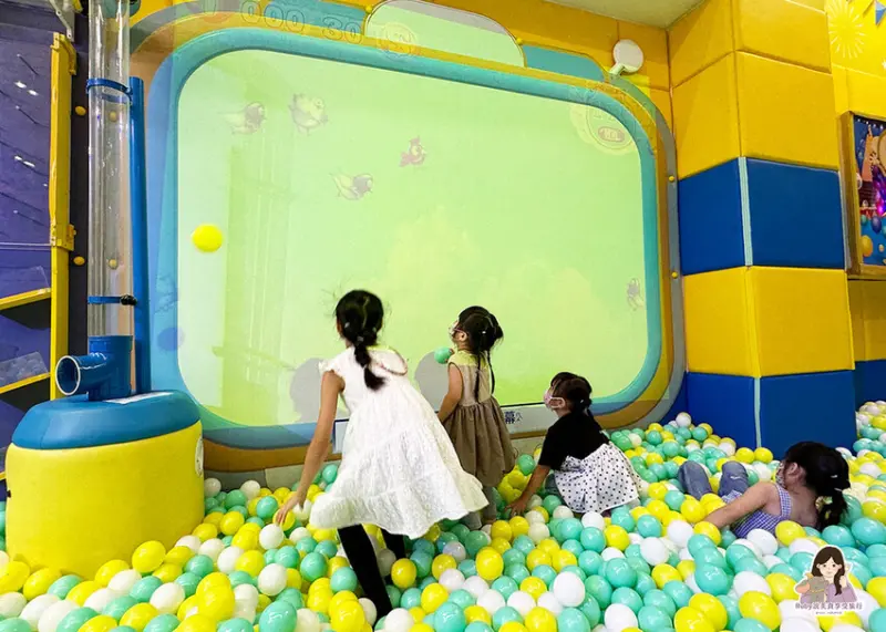 【土城親子館】PaPark爬爬客親子樂園-土城日月光店-彩虹