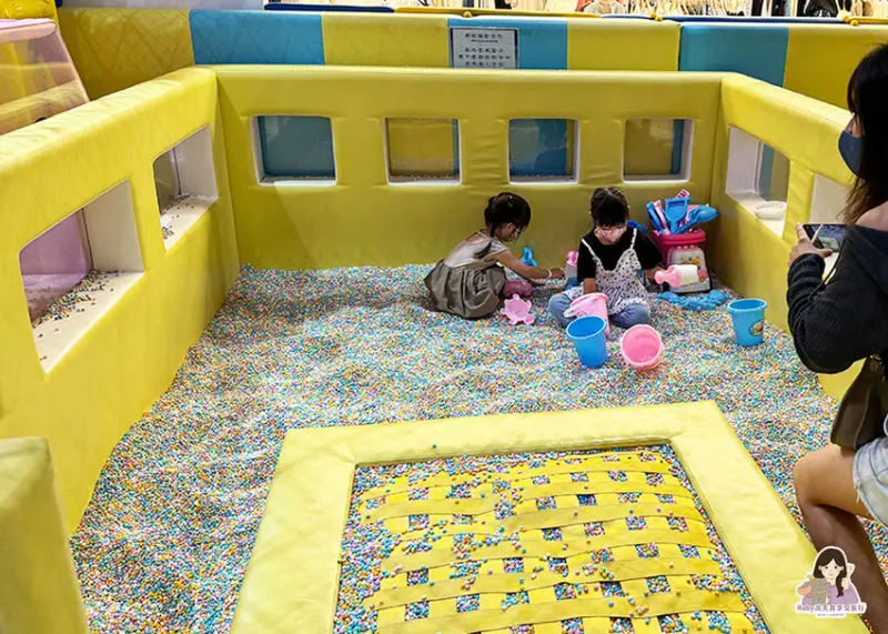 【土城親子館】PaPark爬爬客親子樂園-土城日月光店-彩虹