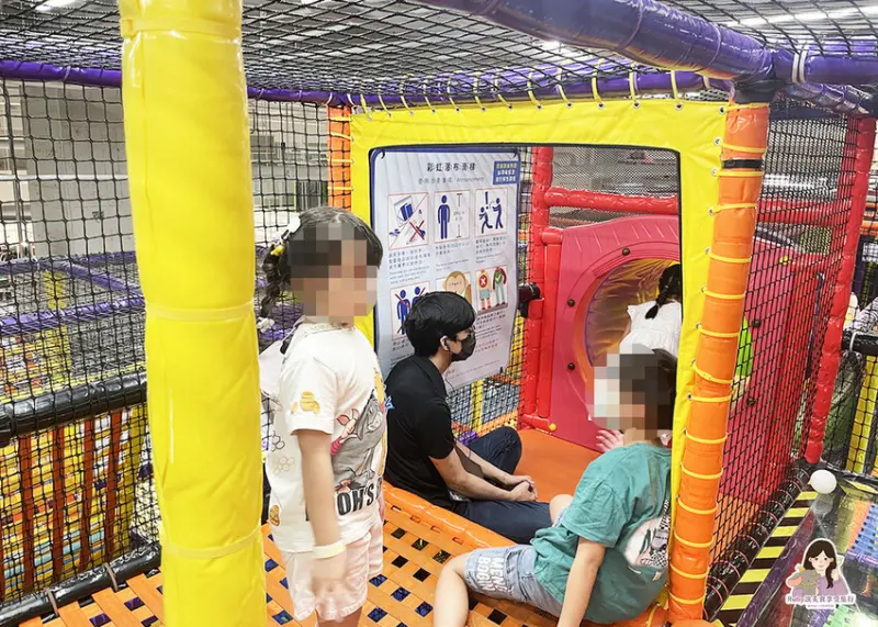 【土城親子館】PaPark爬爬客親子樂園-土城日月光店-彩虹