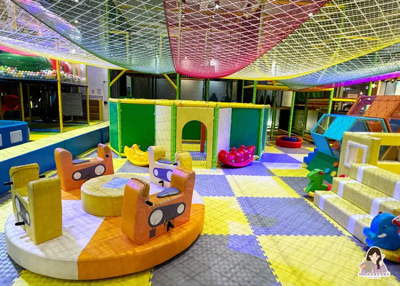 【土城親子館】PaPark爬爬客親子樂園-土城日月光店-彩虹