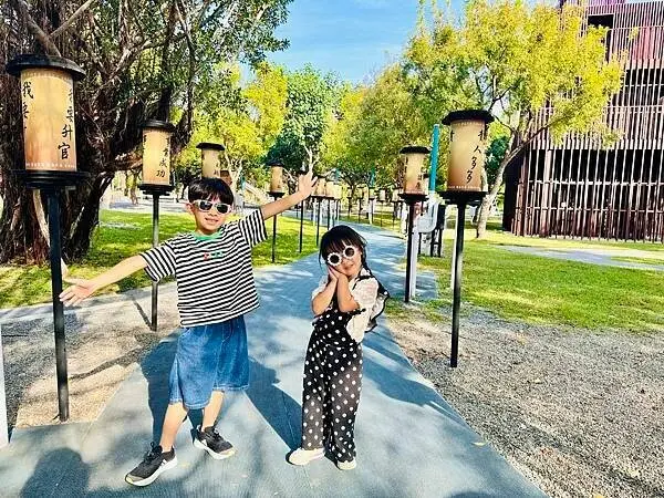 ★台中親子景點推薦★最新特色遊戲場『中央公園--飛行美樂地』