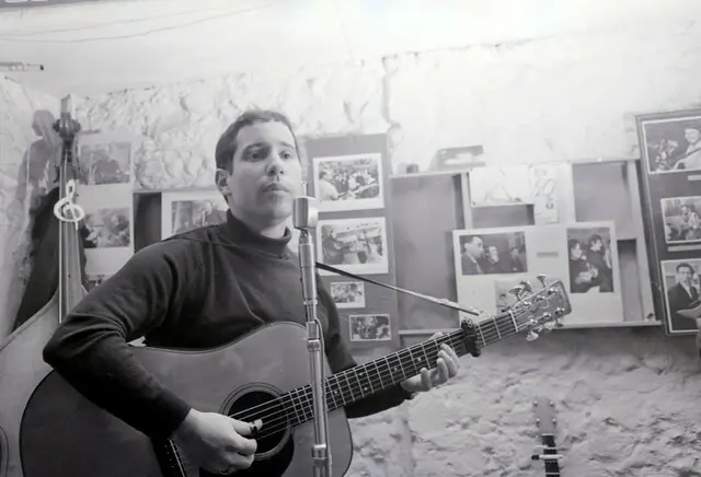 2024年11月15日本週五在台上映的紀錄片電影《保羅 ‧ 賽門：無眠樂章 》( In Restless Dreams: The Music of Paul Simon )will be launching from Nov 15, 2024 in Taiwan onwards.