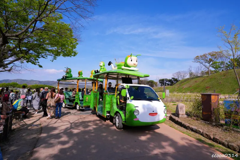 釜山旅遊「校村崔氏古宅」， 韓屋造型星巴克大陵苑店、順遊瞻星