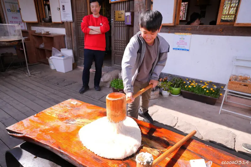 釜山旅遊「校村崔氏古宅」， 韓屋造型星巴克大陵苑店、順遊瞻星