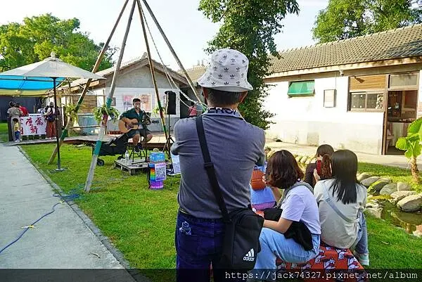 {台中景點}台中霧峰景點推薦：光復新村/原流新創聚落 Lly