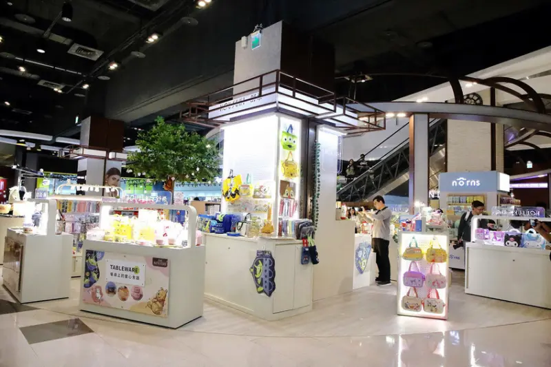 2024年最美室內聖誕裝置藝術在大江購物中心！絕美打卡秘境等