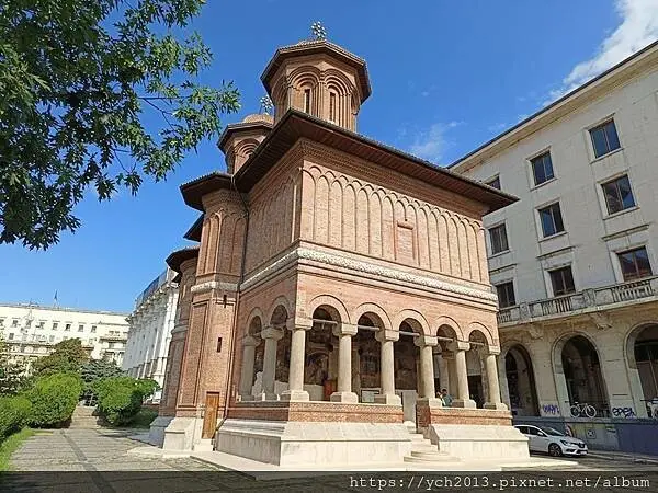 羅馬尼亞雅典娜神廟音樂廳與國立羅馬尼亞藝術博物館周邊