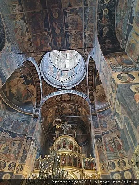 羅馬尼亞雅典娜神廟音樂廳與國立羅馬尼亞藝術博物館周邊