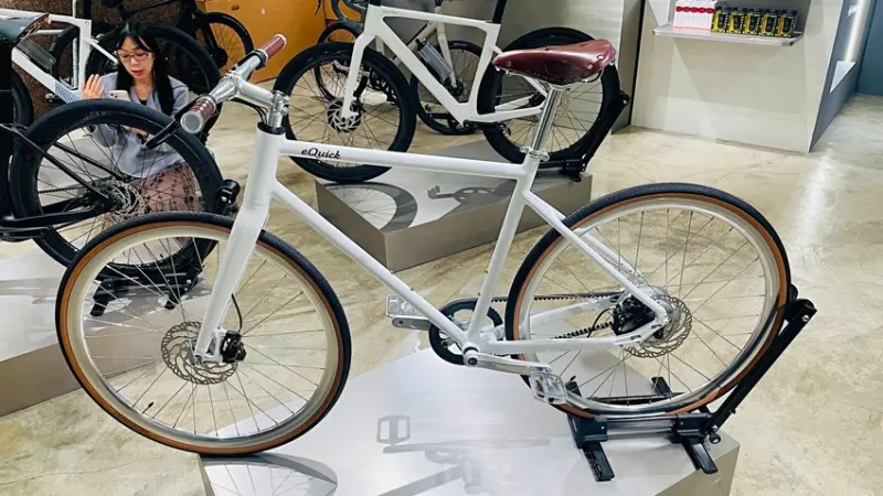 3C｜ 台北大安區EQUICK BIKE旗艦店，與咖啡結合的