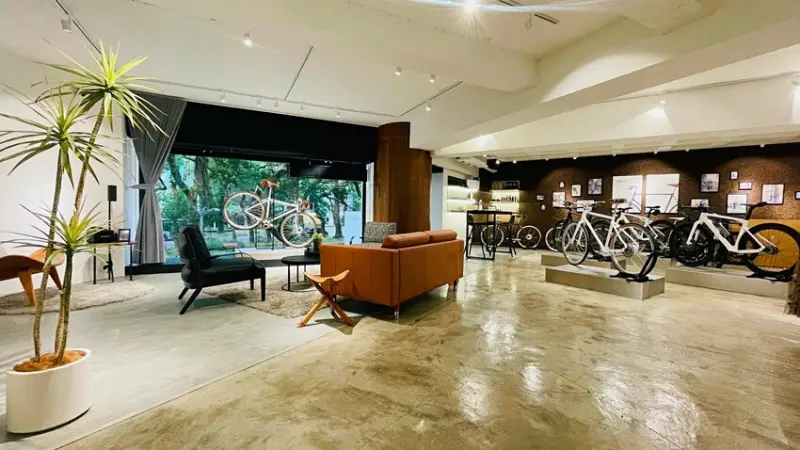3C｜ 台北大安區EQUICK BIKE旗艦店，與咖啡結合的