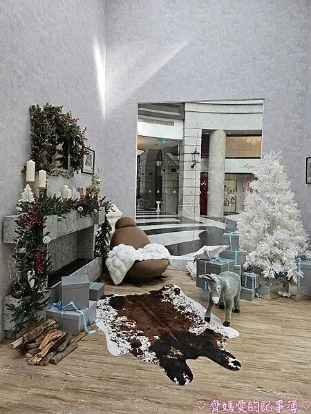 台北信義區．BELLAVITA寶麗廣場 / 新光三越聖誕樹