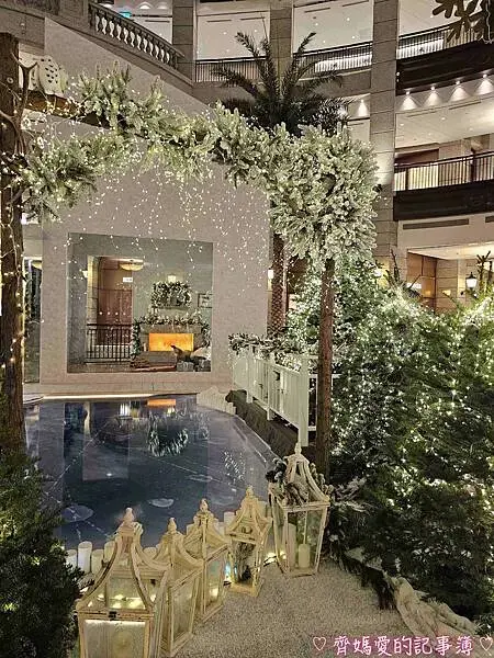 台北信義區．BELLAVITA寶麗廣場 / 新光三越聖誕樹