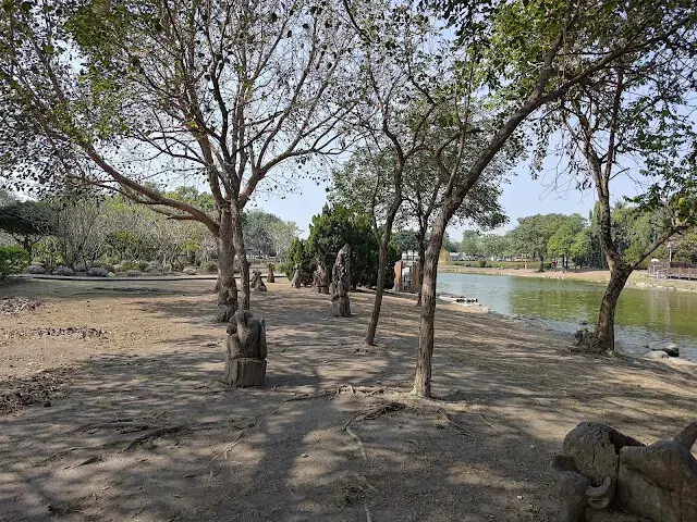 溪州公園 - 綠意湖 - 樹雕