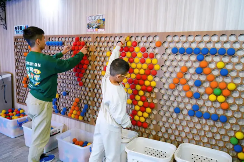 台中親子景點「約客&厚禮 築夢手創館」，粉紅芭比廣場、冰雪奇