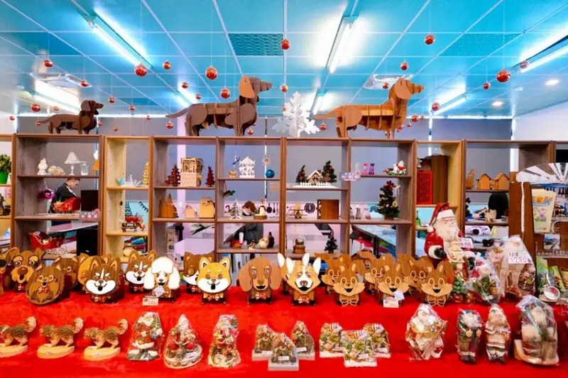 台中親子景點「約客&厚禮 築夢手創館」，粉紅芭比廣場、冰雪奇