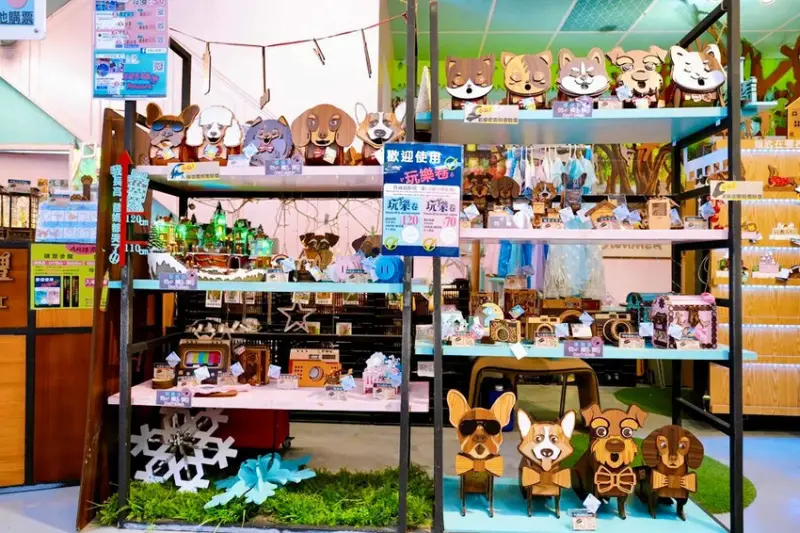 台中親子景點「約客&厚禮 築夢手創館」，粉紅芭比廣場、冰雪奇