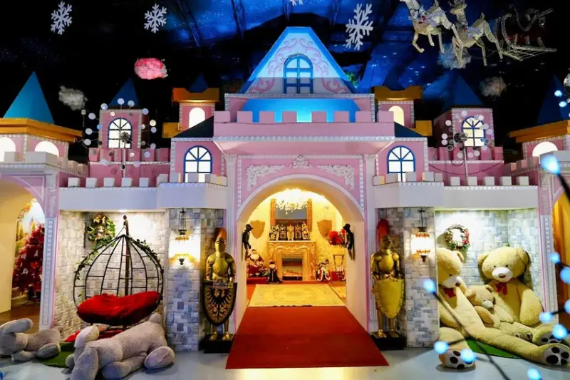 台中親子景點「約客&厚禮 築夢手創館」，粉紅芭比廣場、冰雪奇