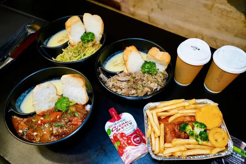 台中親子景點「約客&厚禮 築夢手創館」，粉紅芭比廣場、冰雪奇