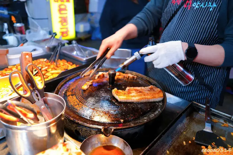 韓國釜山夜市美食「富平罐頭市場」，南浦洞密陽血腸豬肉湯飯，釜
