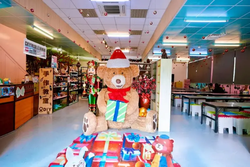 台中親子景點「約客&厚禮 築夢手創館」，粉紅芭比廣場、冰雪奇