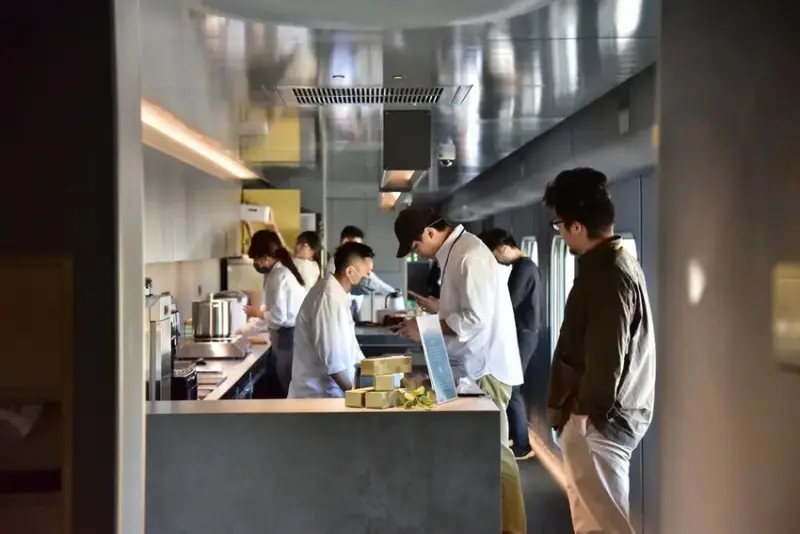 海風號開箱｜全台首輛甜點觀光列車 雄獅旅遊獨家販售