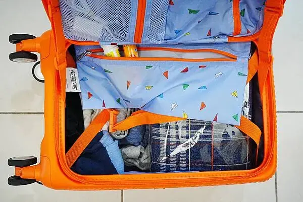 【American Tourister Taiwan】CUR