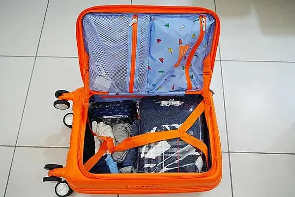 【American Tourister Taiwan】CUR