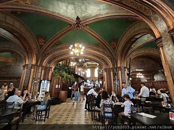 舊城區Caru'cu bere百年啤酒餐廳晚餐