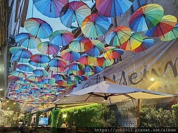 舊城區Caru'cu bere百年啤酒餐廳晚餐