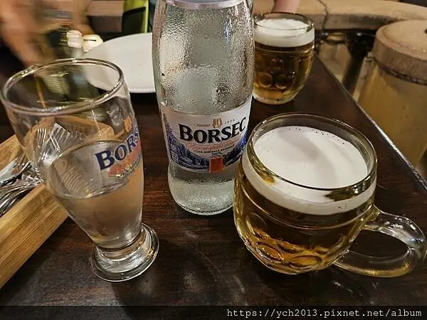 舊城區Caru'cu bere百年啤酒餐廳晚餐