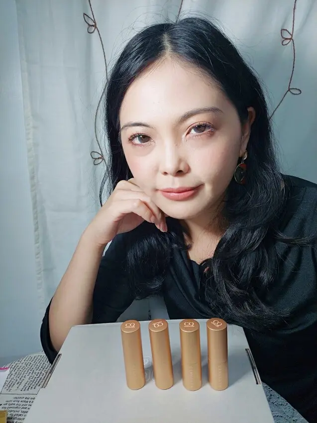 彩妝｜CINQUAIN思珂 星魅晶璨極光唇膏四色 ，超美有高