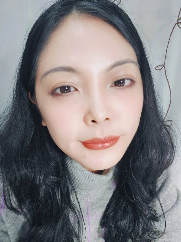 彩妝｜CINQUAIN思珂 星魅晶璨極光唇膏四色 ，超美有高