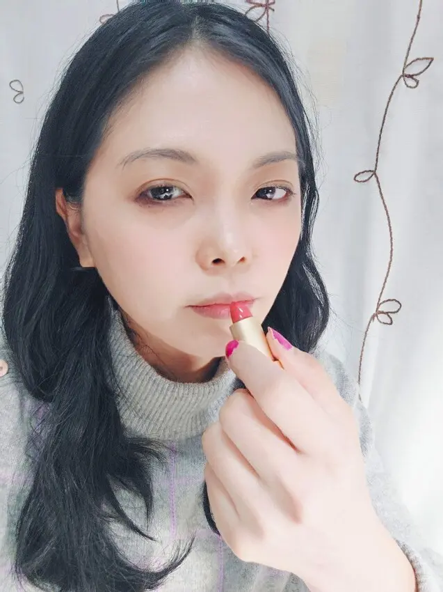 彩妝｜CINQUAIN思珂 星魅晶璨極光唇膏四色 ，超美有高