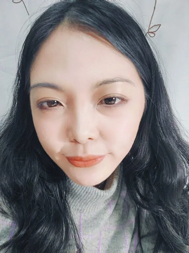 彩妝｜CINQUAIN思珂 星魅晶璨極光唇膏四色 ，超美有高