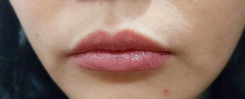 彩妝｜CINQUAIN思珂 星魅晶璨極光唇膏四色 ，超美有高