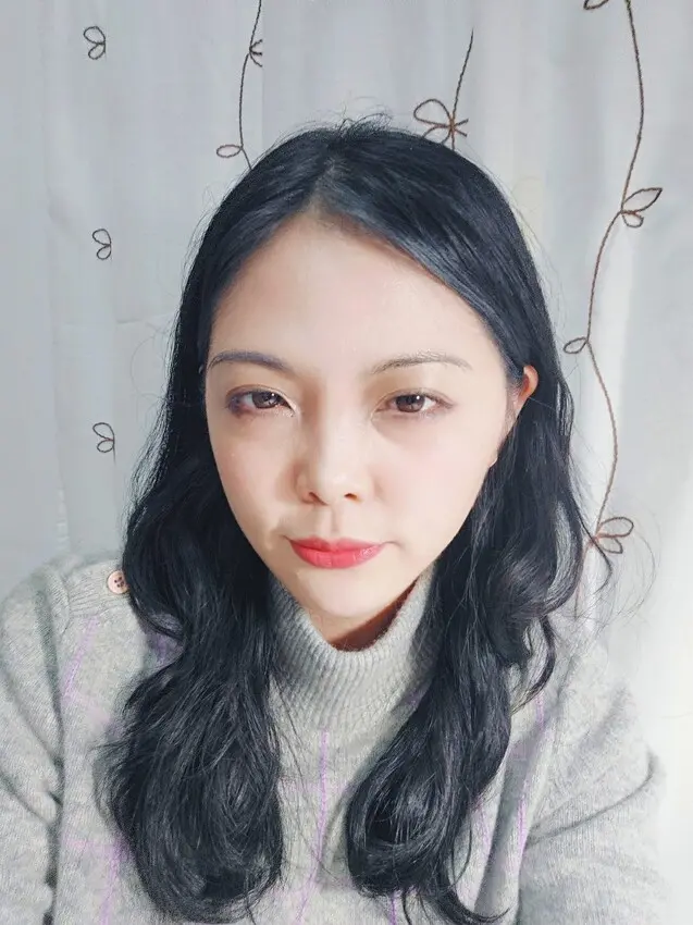 彩妝｜CINQUAIN思珂 星魅晶璨極光唇膏四色 ，超美有高