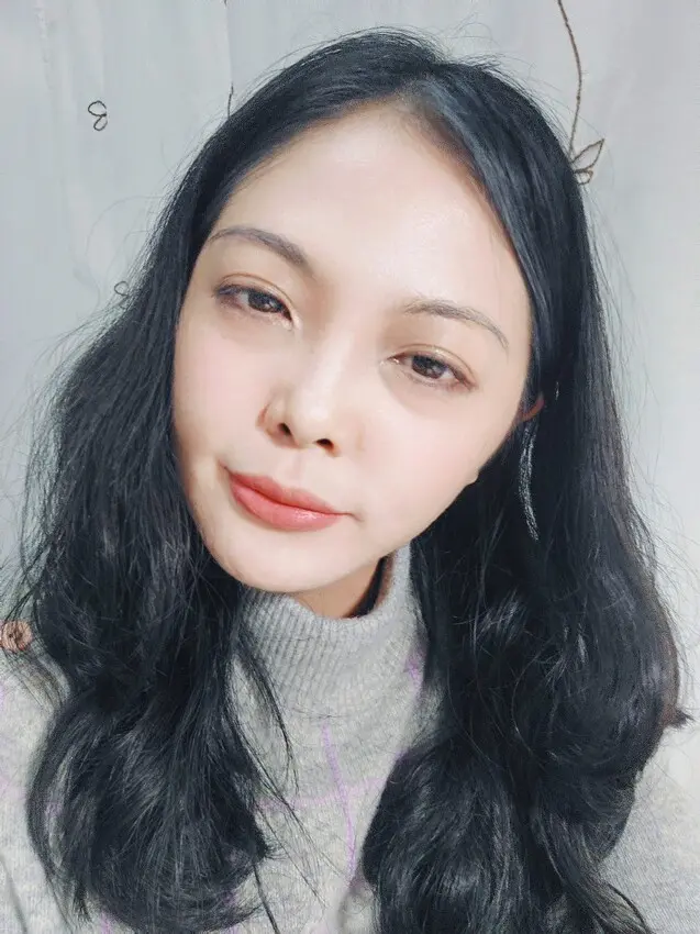 彩妝｜CINQUAIN思珂 星魅晶璨極光唇膏四色 ，超美有高