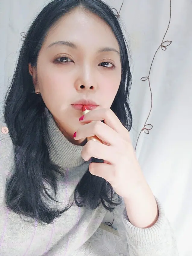 彩妝｜CINQUAIN思珂 星魅晶璨極光唇膏四色 ，超美有高