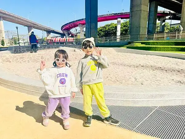 ★桃園親子景點推薦★桃園最新特色遊戲場『平鎮運動公園』，全新